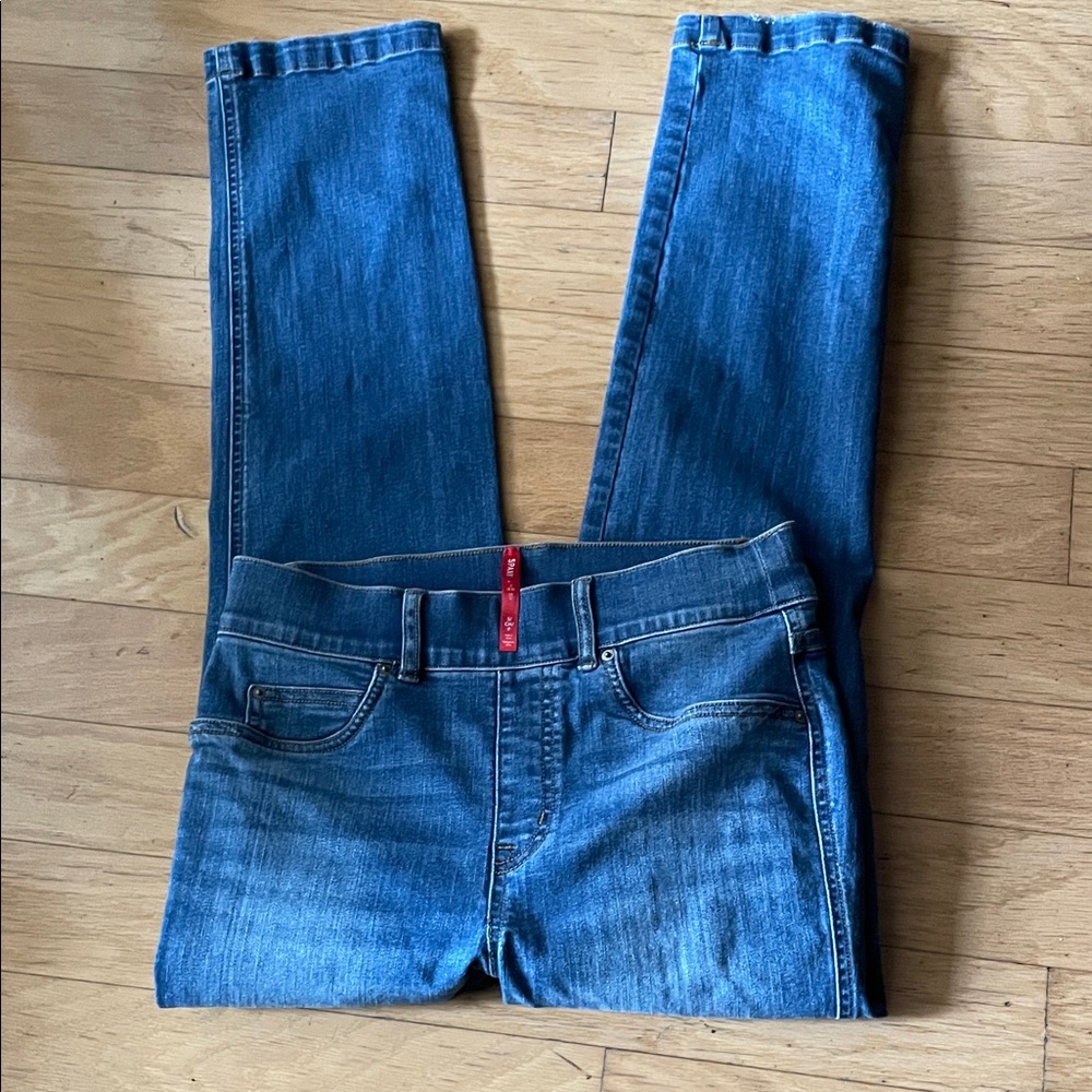 SPANX pull on  Blue Denim Jeans size small